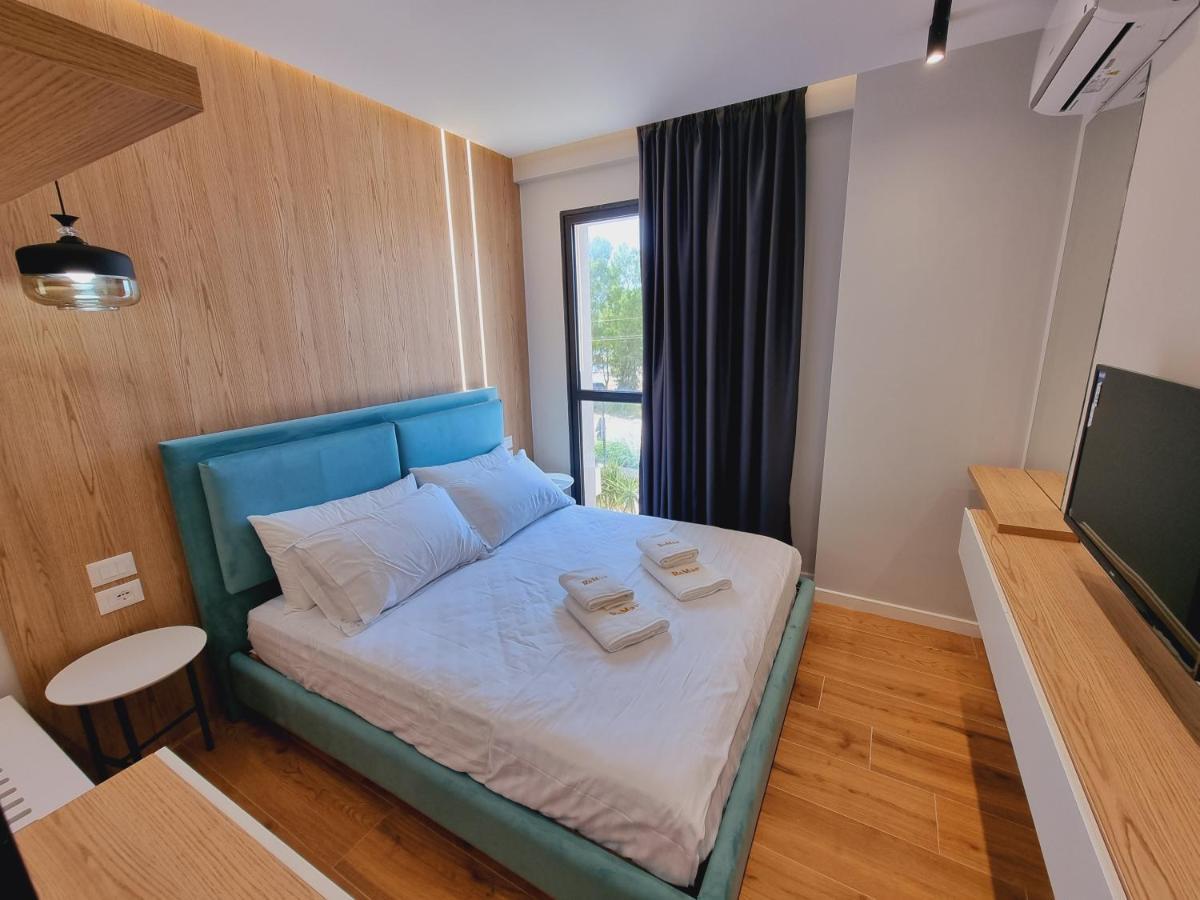 Remar Apartments Вльора Екстер'єр фото