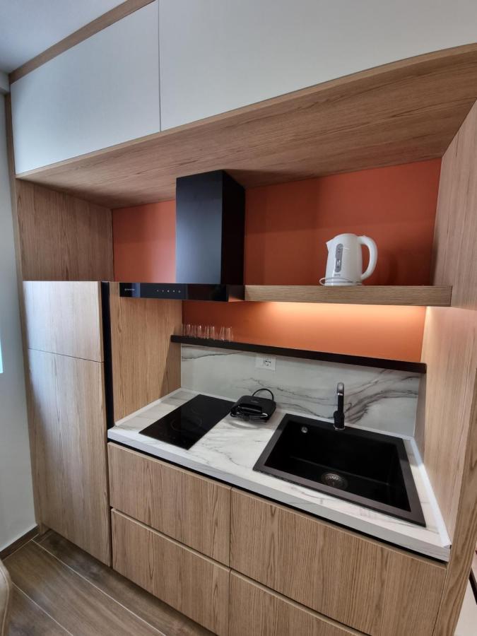 Remar Apartments Вльора Екстер'єр фото
