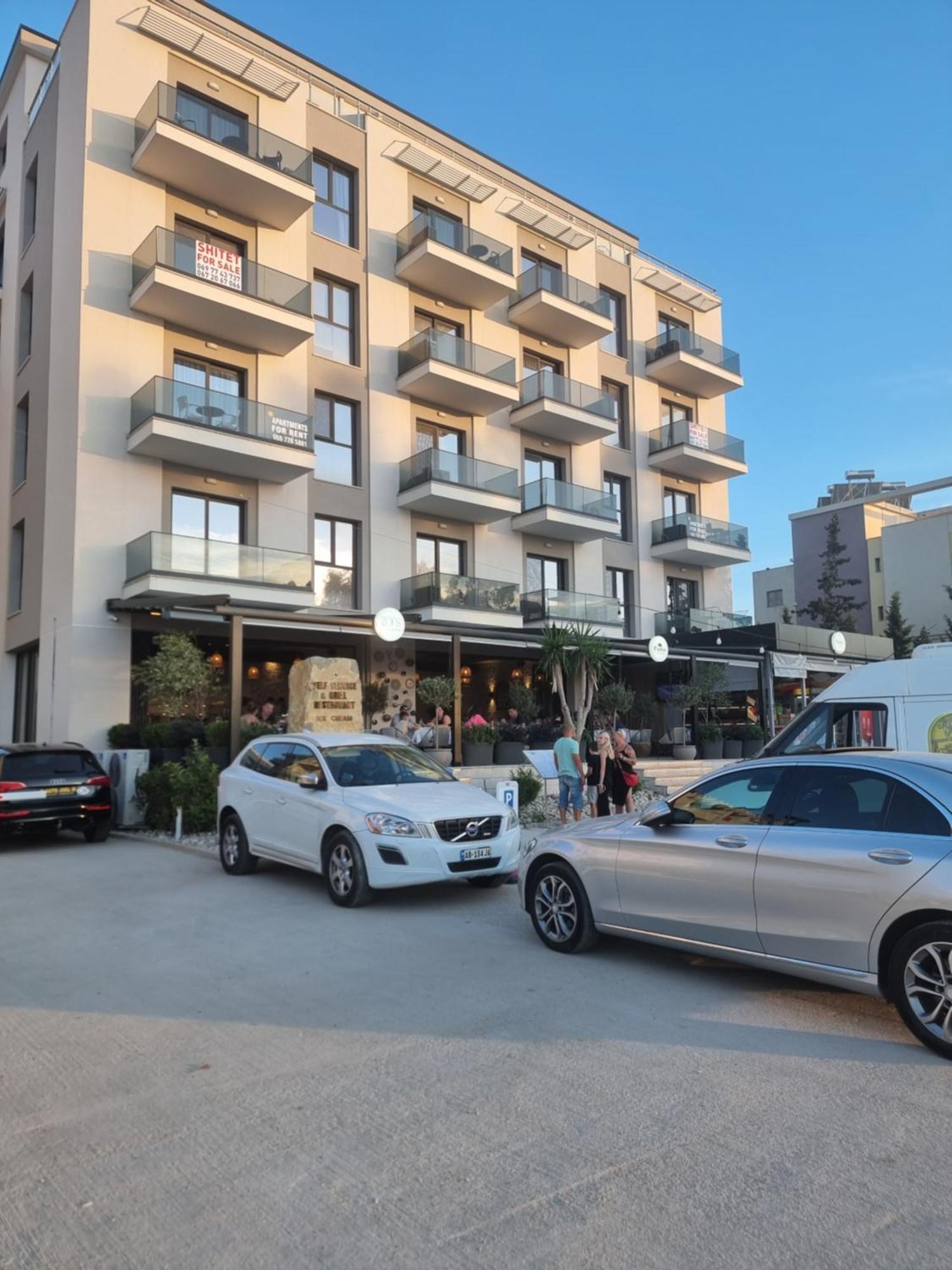 Remar Apartments Вльора Екстер'єр фото